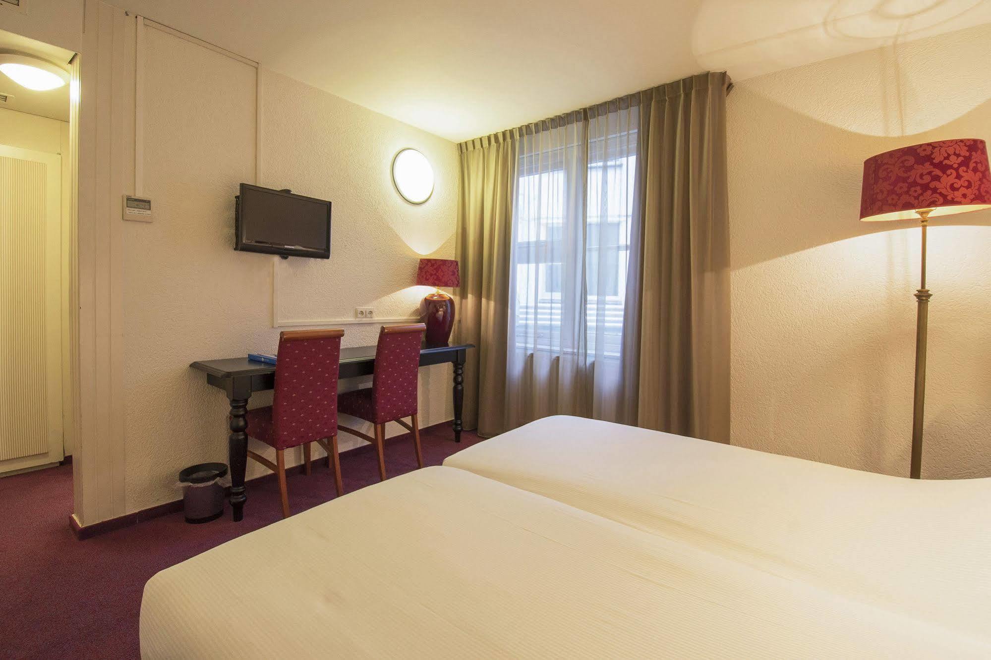 Fletcher Hotel Apeldoorn Exterior photo